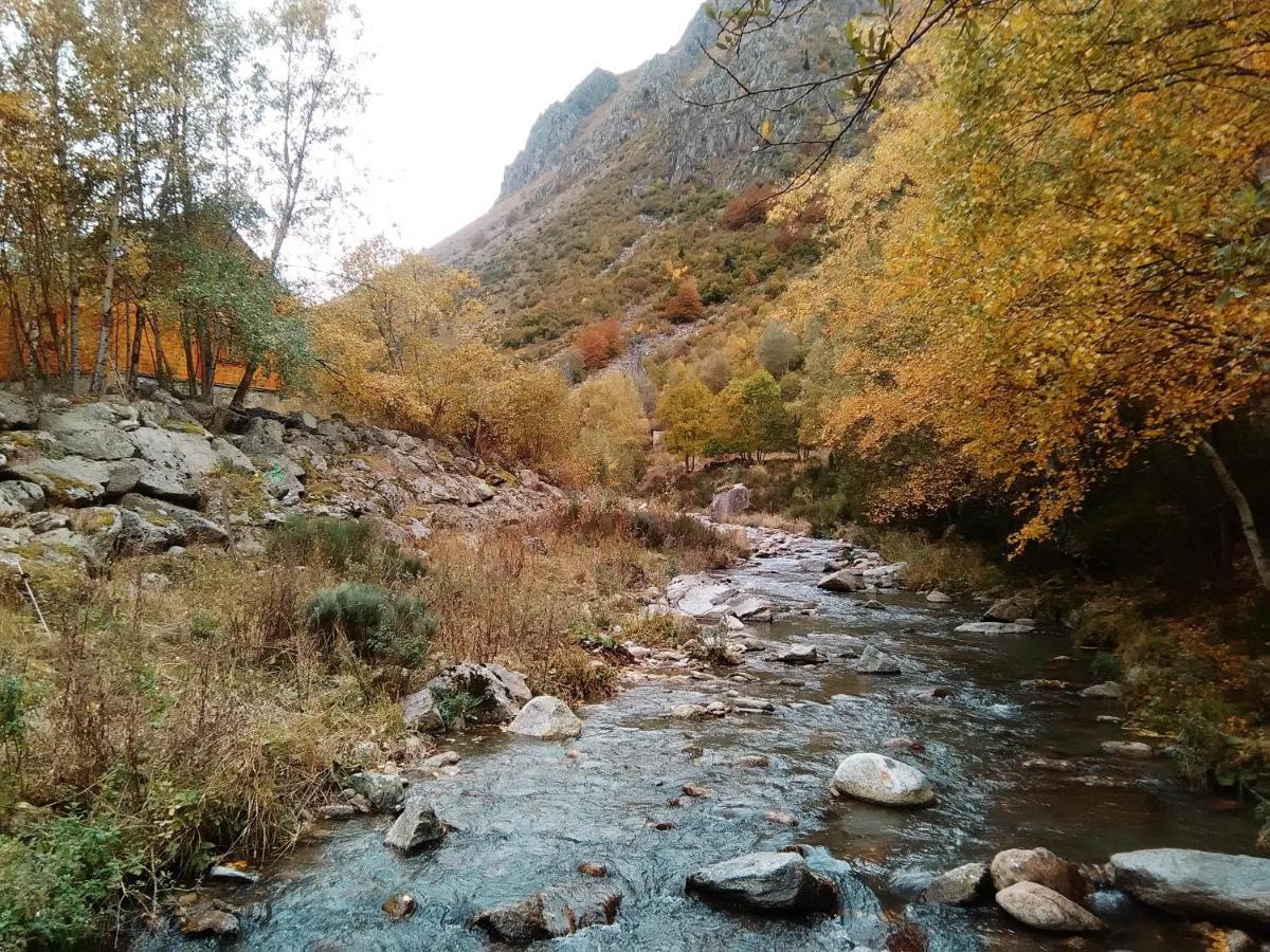 Chalet Bois Au Milieu Des Pyrenees ลอสปิตาเลต์-แพรส์-ลองดอร์ ภายนอก รูปภาพ