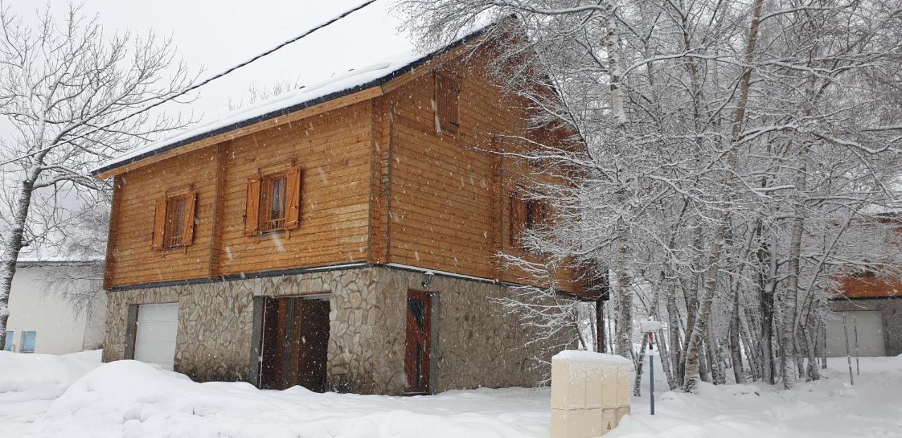 Chalet Bois Au Milieu Des Pyrenees ลอสปิตาเลต์-แพรส์-ลองดอร์ ภายนอก รูปภาพ